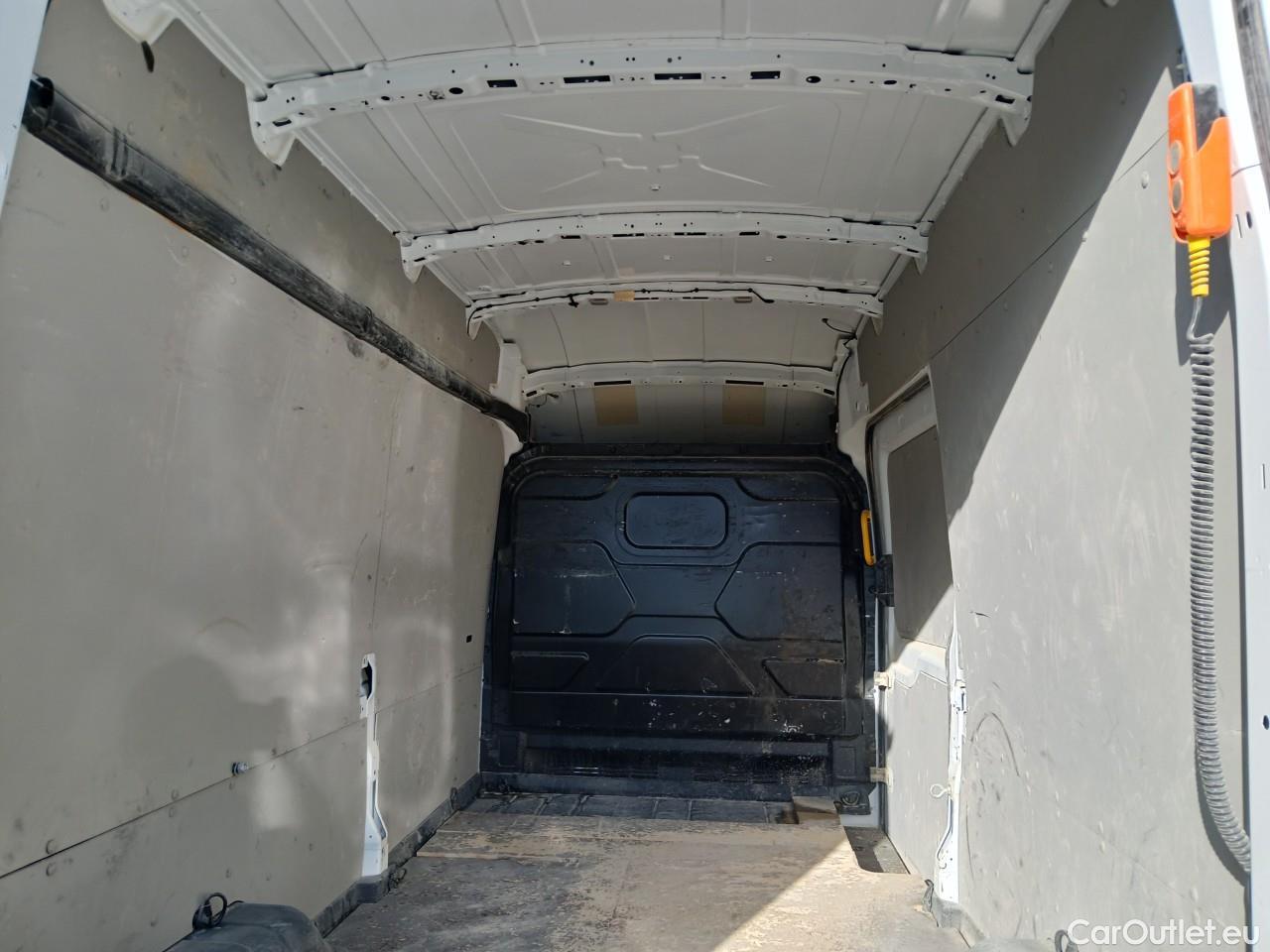  Ford  Transit FORD  / 2013 / 4P / furgón 350 125kW L3H2 Van Trend RWD #7