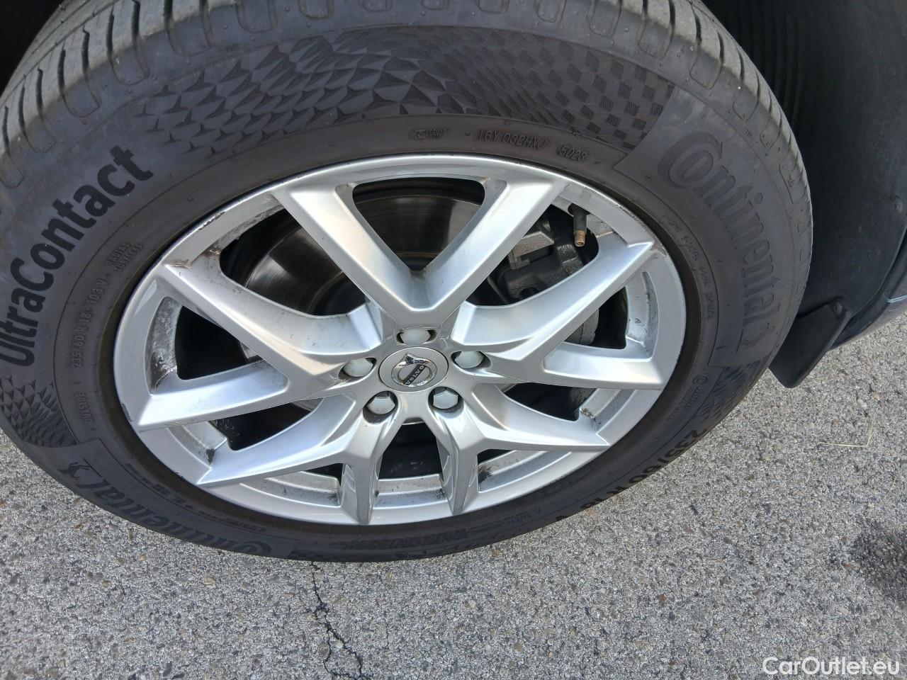  Volvo  XC60  Momentum AWD 2.0 D4 190CV AT8 E6 #24