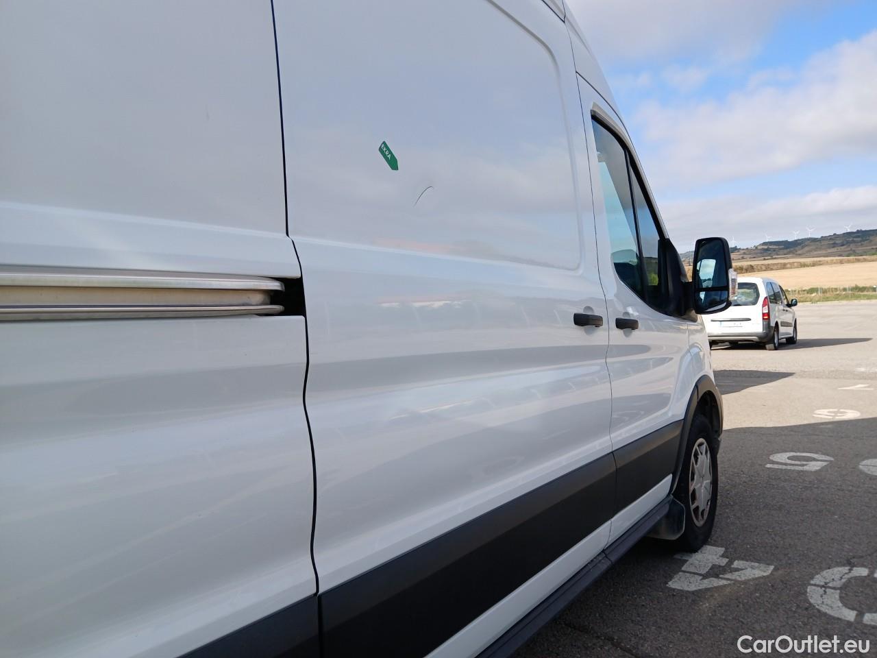  Ford  Transit FORD  / 2013 / 4P / furgón 350 125kW L3H2 Van Trend RWD #37