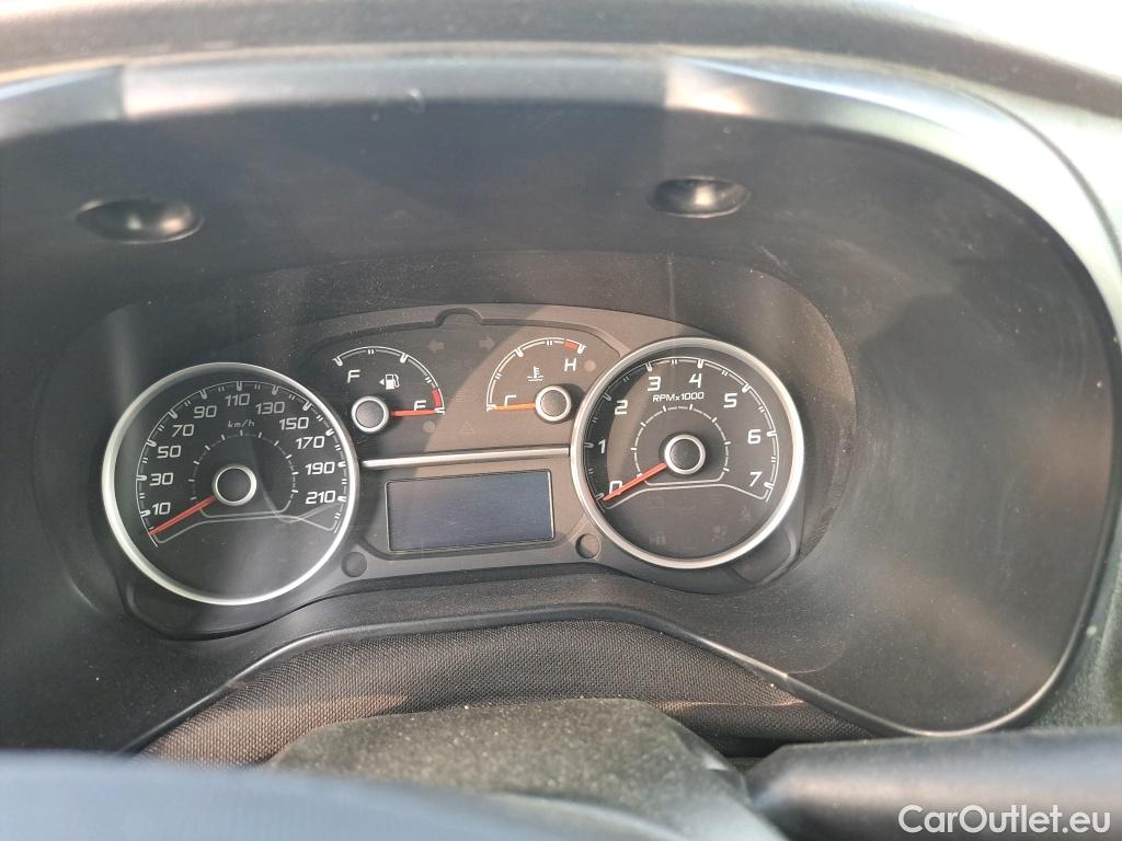  Fiat  Doblo FIAT Doblò Cargo/2015/4P/furgón derivado de turismo Cargo SX 1.3 Mjet 70 kW (95 CV) #37