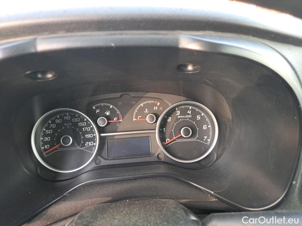  Fiat  Doblo FIAT Doblò Cargo/2015/4P/furgón derivado de turismo Cargo SX 1.3 Mjet 70 kW (95 CV) #36