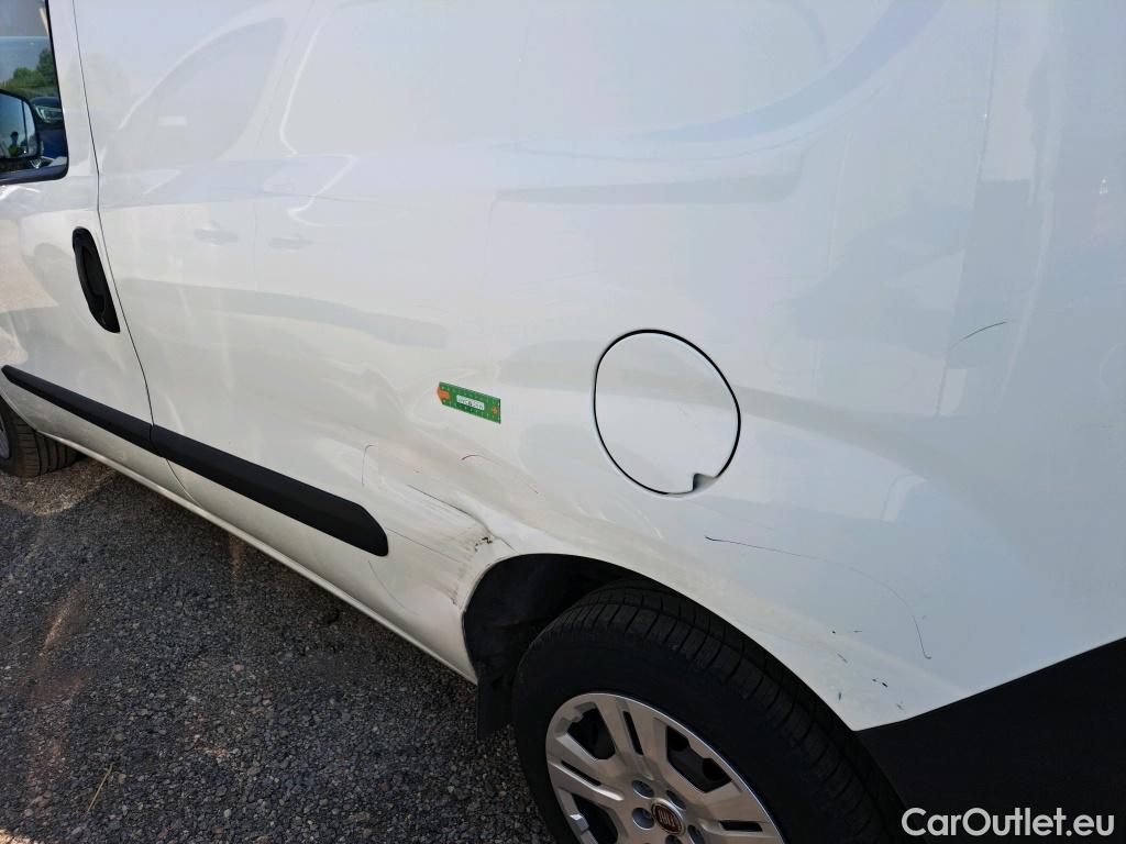  Fiat  Doblo FIAT Doblò Cargo/2015/4P/furgón derivado de turismo Cargo SX 1.3 Mjet 70 kW (95 CV) #1