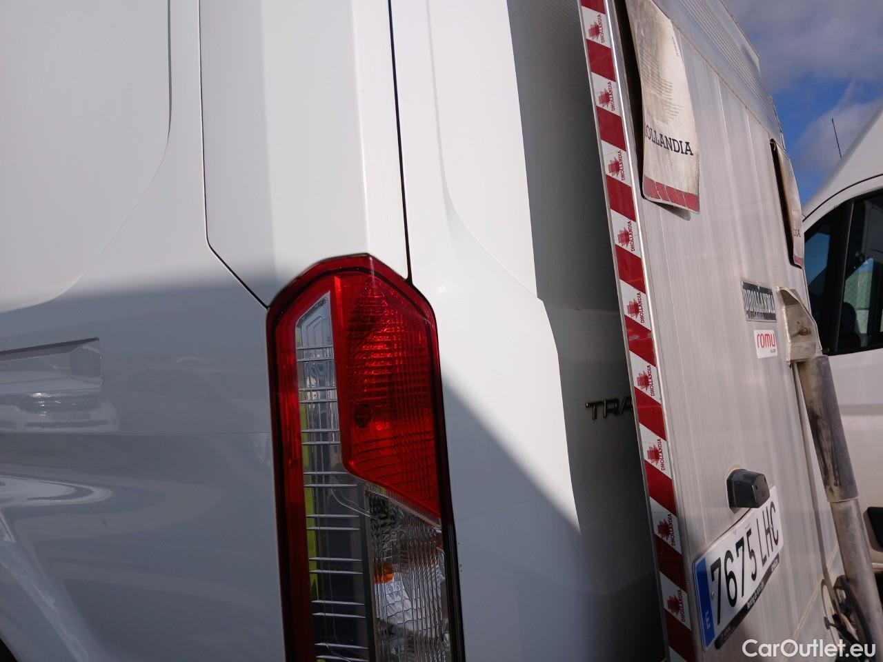  Ford  Transit FORD  / 2013 / 4P / furgón 350 125kW L3H2 Van Trend RWD #33