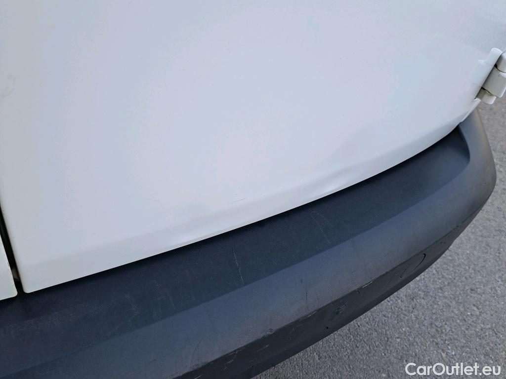  Volkswagen  Caddy VOLKSWAGEN  / 2015 / 4P / combi Profesional Kombi 2.0 TDI 75kW BMT (CX) #4