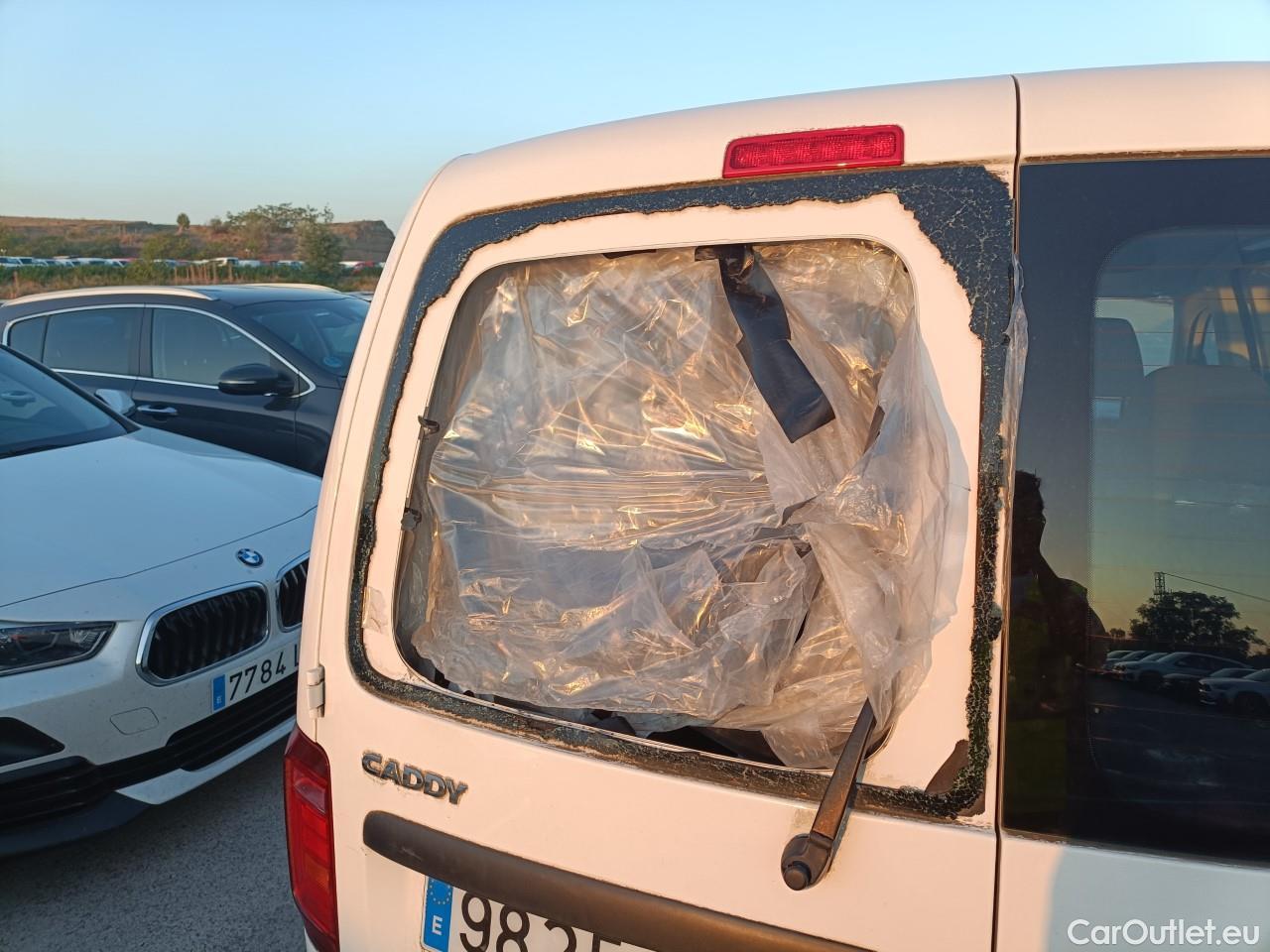  Volkswagen  Caddy VOLKSWAGEN  / 2015 / 4P / combi Profesional Kombi 2.0 TDI 75kW BMT (CX) #12