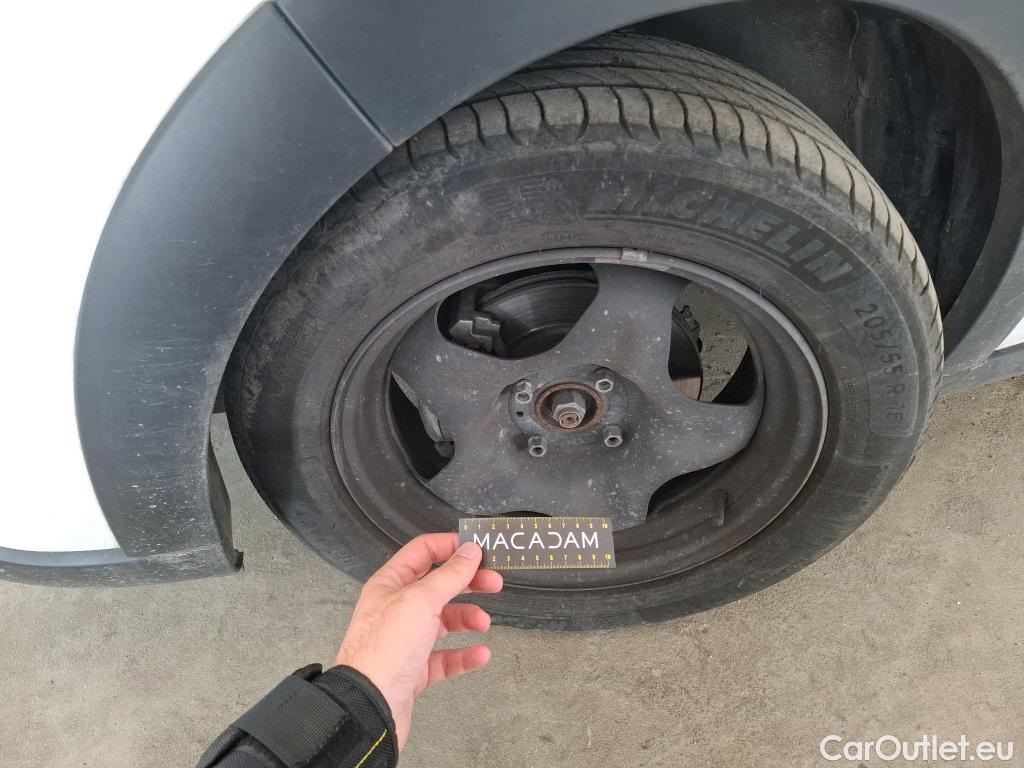  Citroen  C3  Société Feel 1.2 PureTech 80CV BVM5 E6d #5