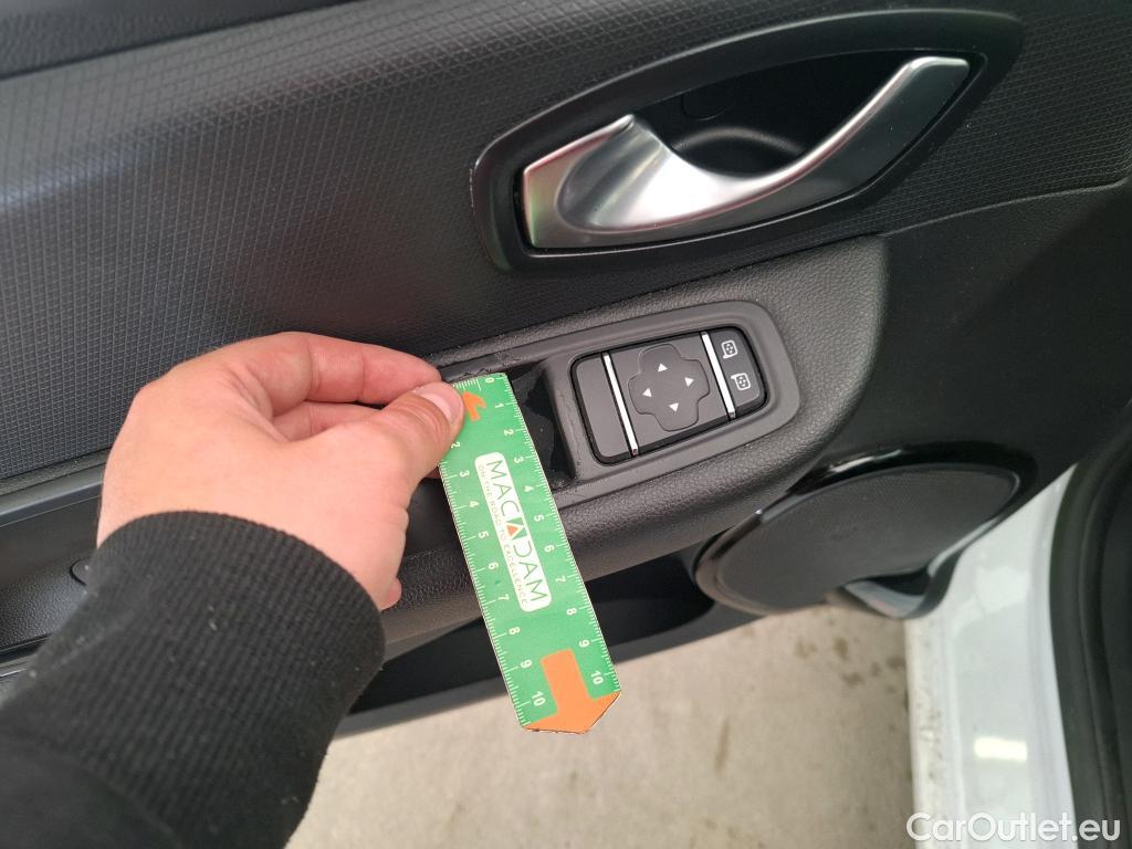  Renault  Clio  IV Air MediaNav 1.5 dCi 75CV BVM5 E6 #24