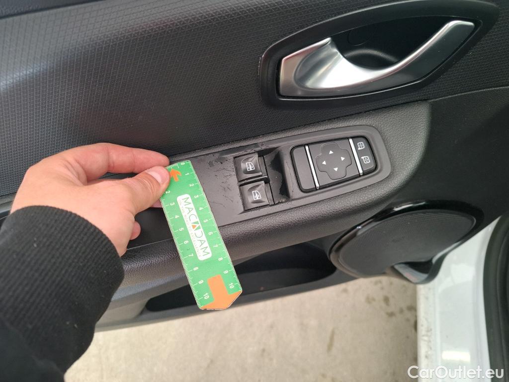  Renault  Clio  IV Air MediaNav 1.5 dCi 75CV BVM5 E6 #23