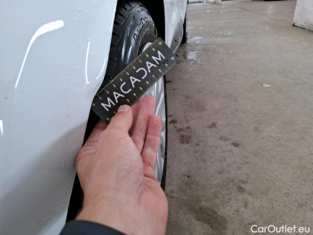  Renault  Clio  IV Air MediaNav 1.5 dCi 75CV BVM5 E6 #27