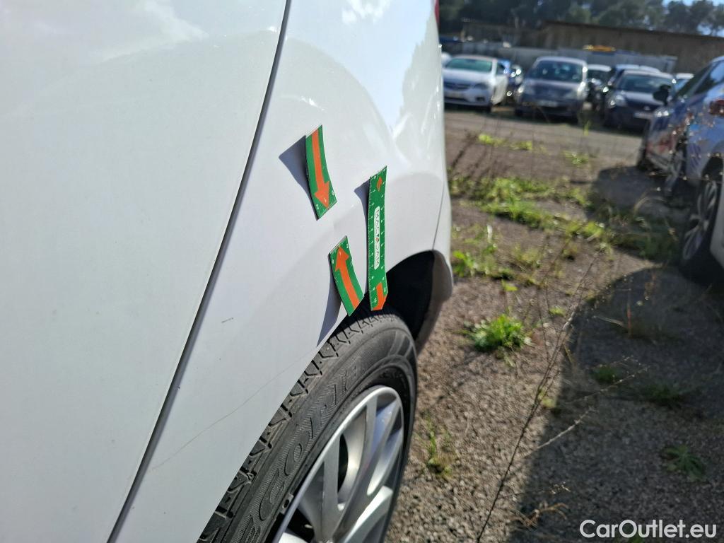  Renault  Clio  SOCIETE VF 5p BER Air MédiaNav Energy dCi 90 eco² 82g bi-corps (Ex V535) #25