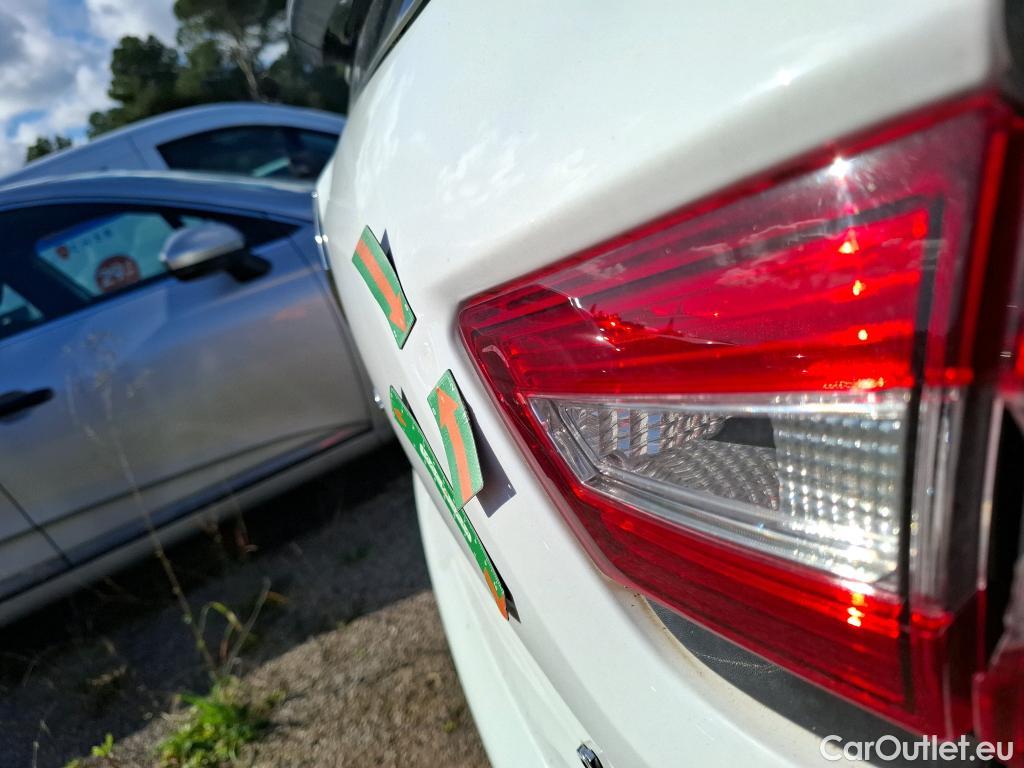  Renault  Clio  SOCIETE VF 5p BER Air MédiaNav Energy dCi 90 eco² 82g bi-corps (Ex V535) #33
