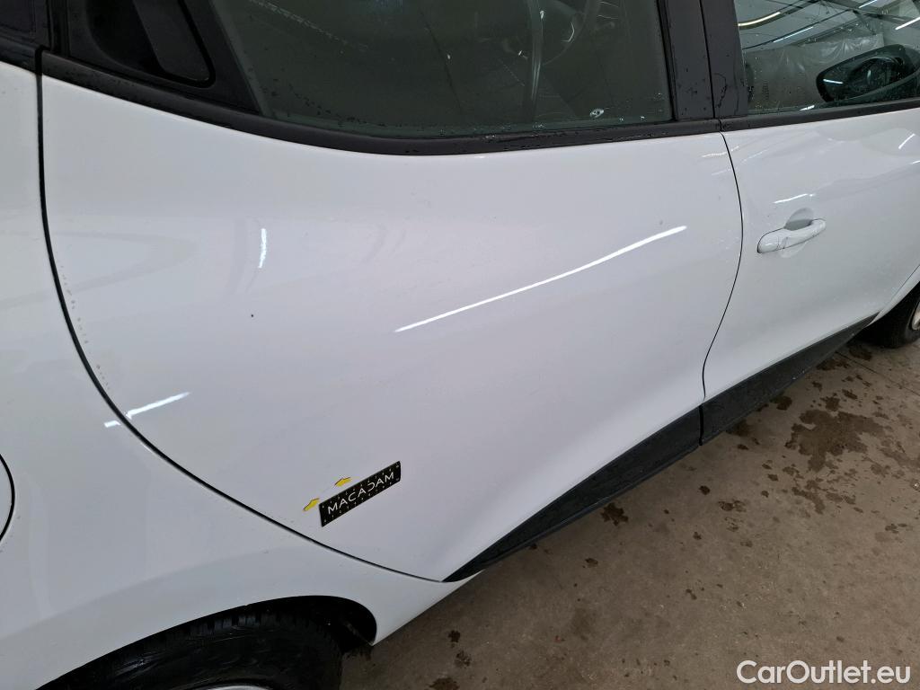  Renault  Clio  IV Air MediaNav 1.5 dCi 75CV BVM5 E6 #17