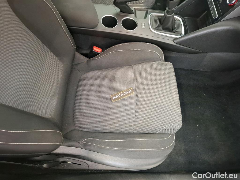  Renault  Megane  IV Berline 5pt. Société Air Nav 1.5 dCi 90CV BVM6 E6 #17