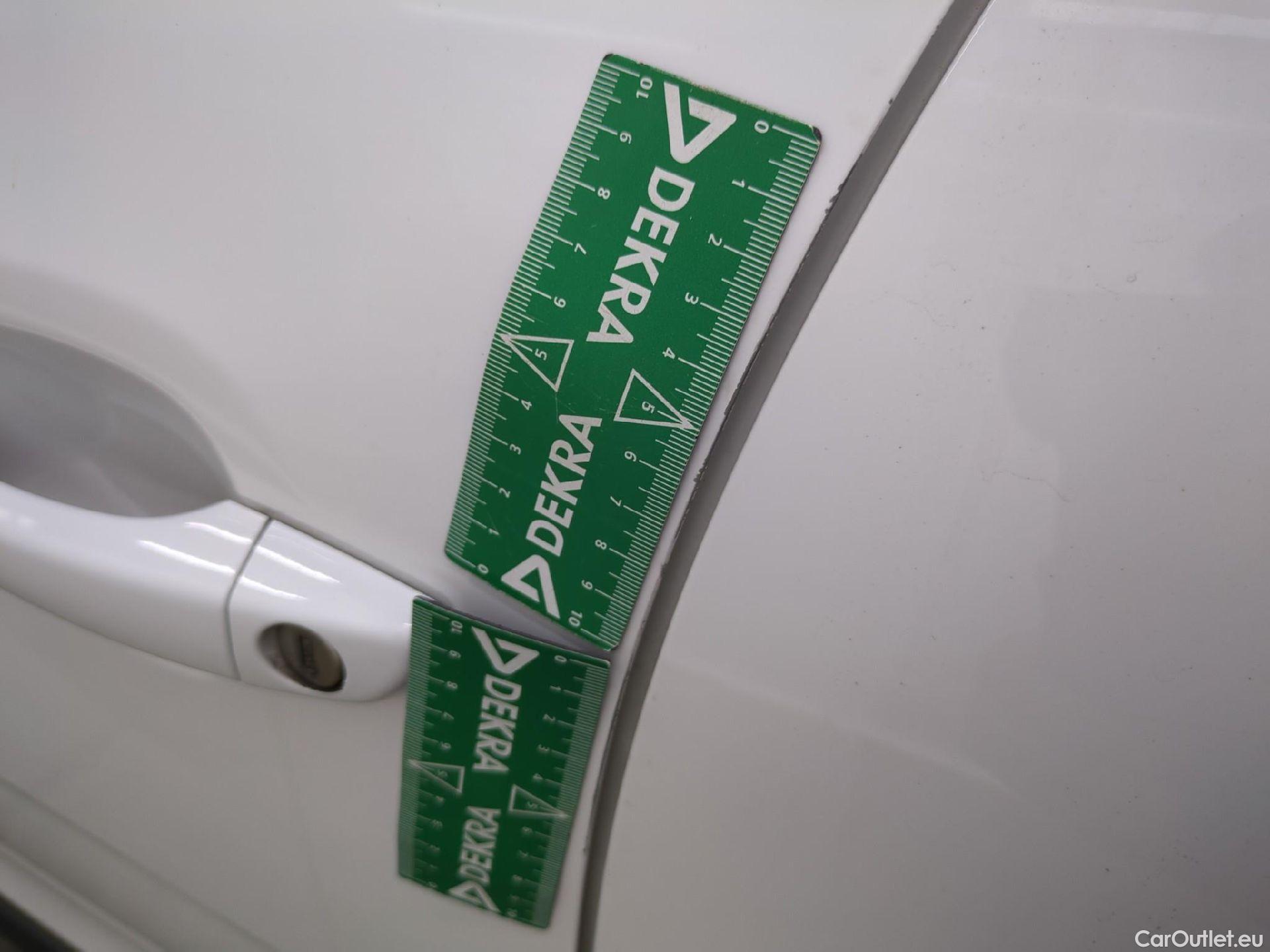  Citroen  C3 CITROEN  / 2016 / 5P / Berline PureTech 82 S&S BVM Feel Business #17