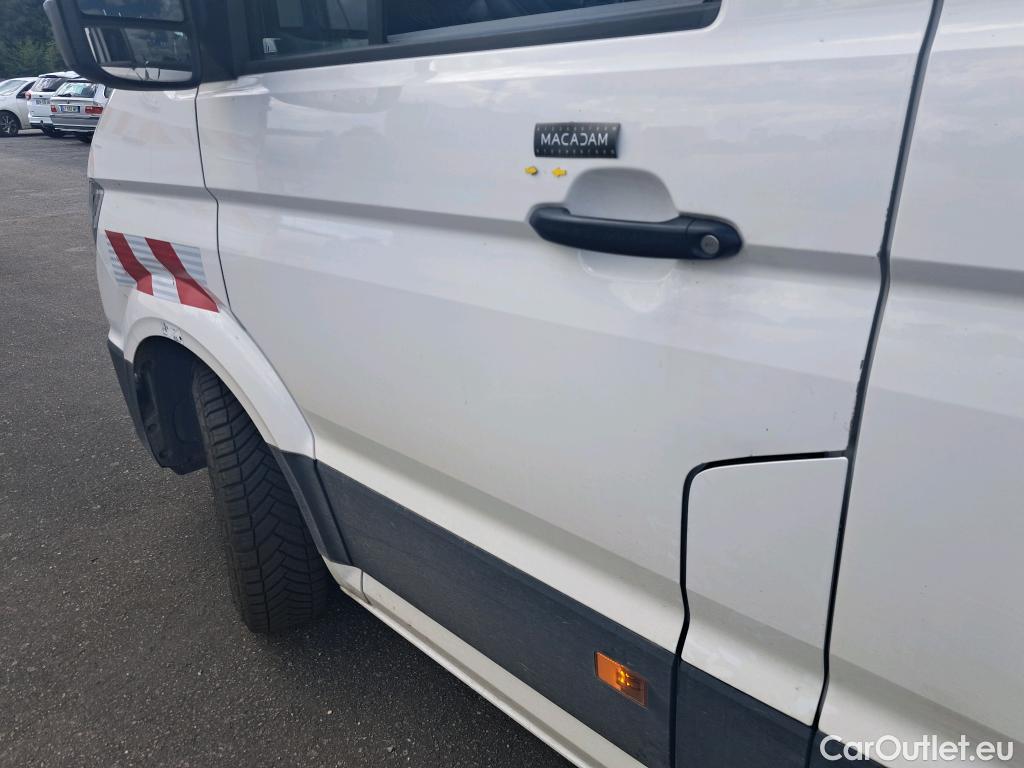  Volkswagen  Crafter  Fourgon Fourgon 35 mittlerer Radstand mit Hochdach FWD 2.0 140CV BVM6 #55