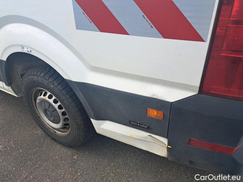  Volkswagen  Crafter  Fourgon Fourgon 35 mittlerer Radstand mit Hochdach FWD 2.0 140CV BVM6 #3