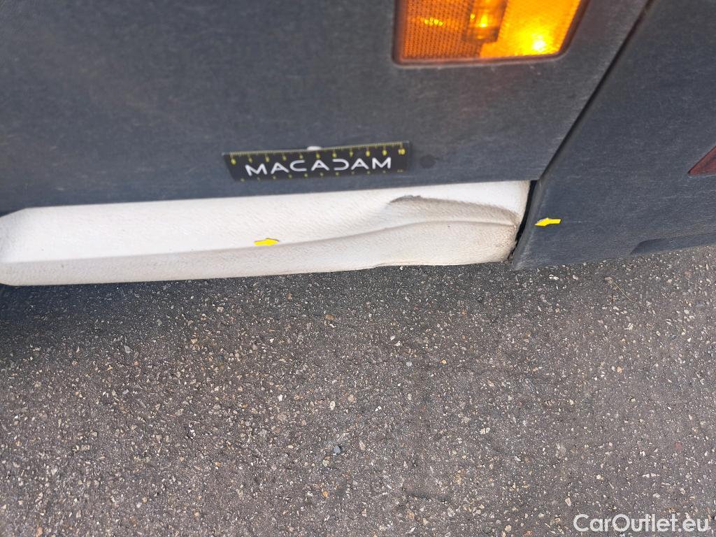  Volkswagen  Crafter  Fourgon Fourgon 35 mittlerer Radstand mit Hochdach FWD 2.0 140CV BVM6 #4