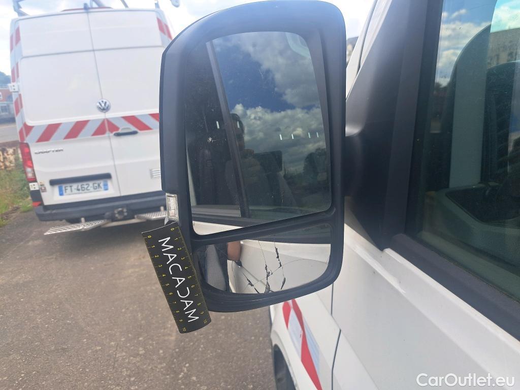  Volkswagen  Crafter  Fourgon Fourgon 35 mittlerer Radstand mit Hochdach FWD 2.0 140CV BVM6 #33
