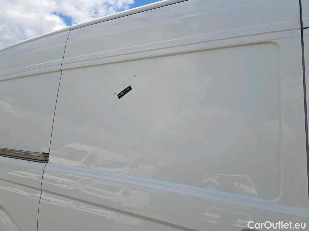  Volkswagen  Crafter  Fourgon Fourgon 35 mittlerer Radstand mit Hochdach FWD 2.0 140CV BVM6 #6