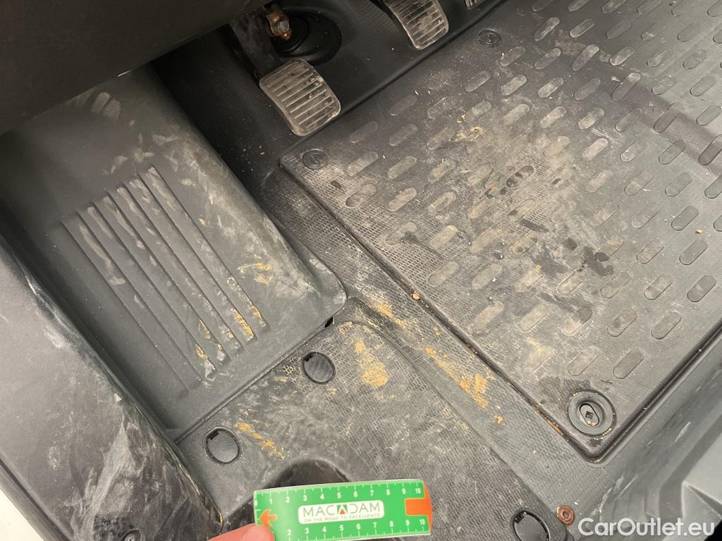  Citroen  Jumper CITROEN  4p Combi 30 L1H1 BlueHDi 130 S&S BVM6 Confort #4