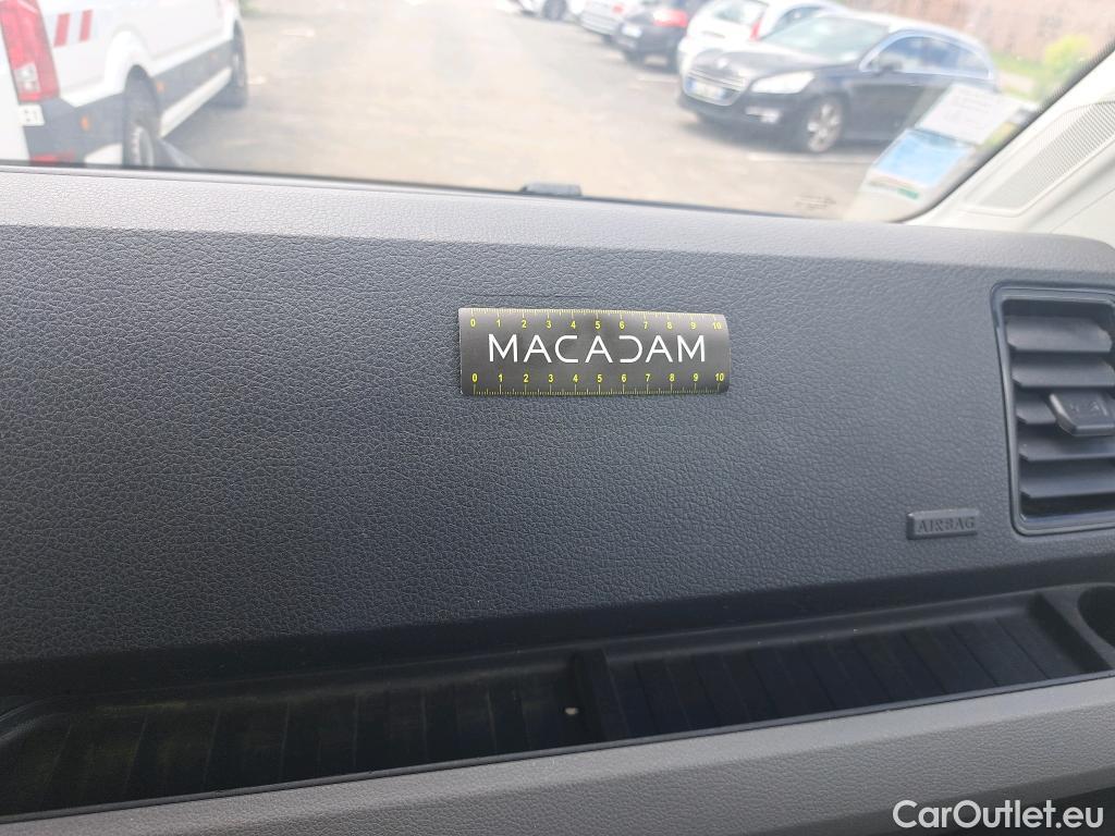  Volkswagen  Crafter  Fourgon Fourgon 35 mittlerer Radstand mit Hochdach FWD 2.0 140CV BVM6 #38