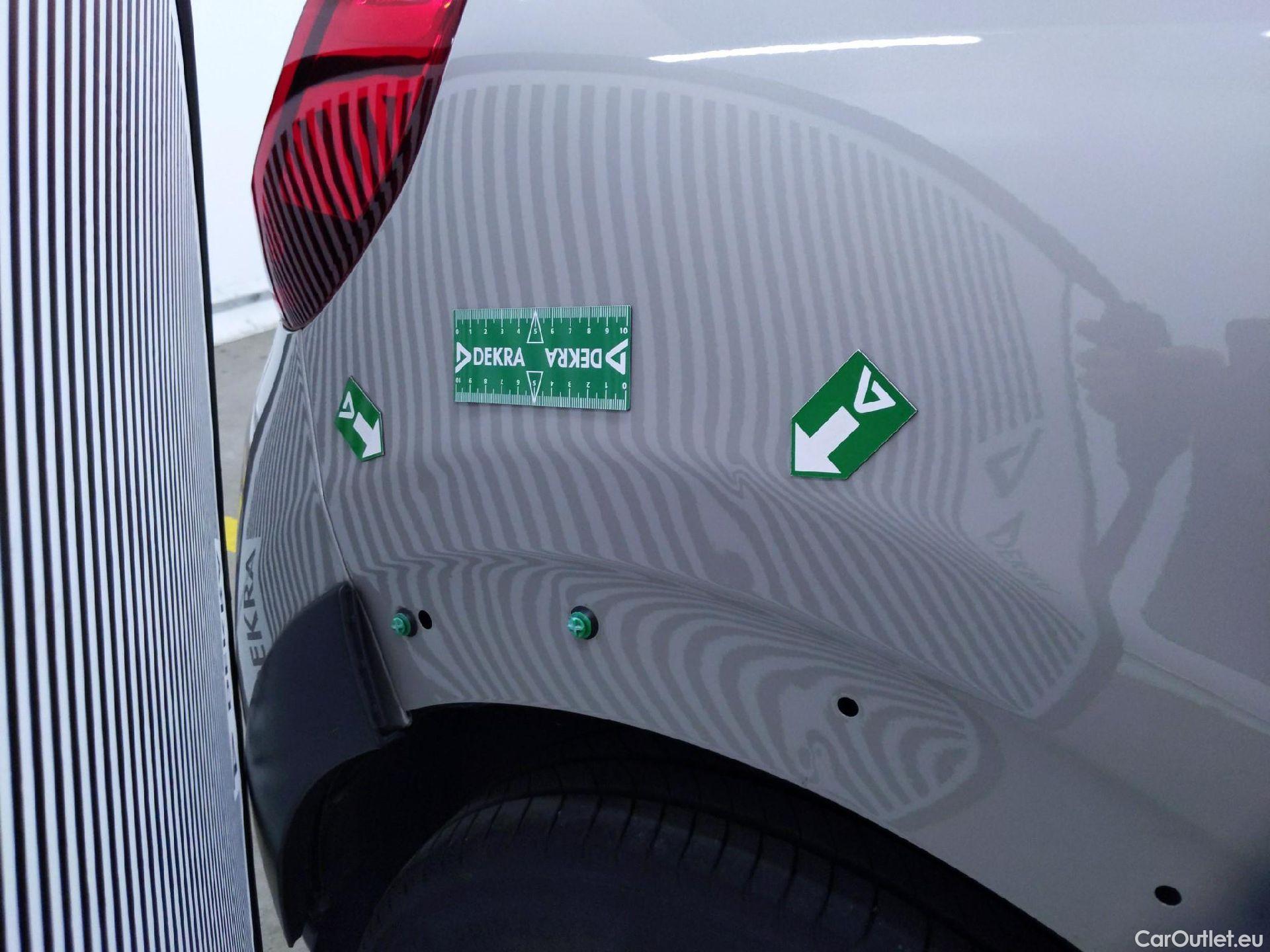  Citroen  C3  Feel Pack 1.2 PureTech 80CV BVM5 E6d #21