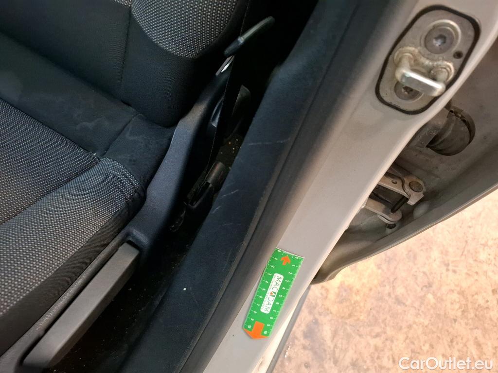  Citroen  C3 CITROEN  5p Berline BlueHDi 100 BVM Feel Business #36