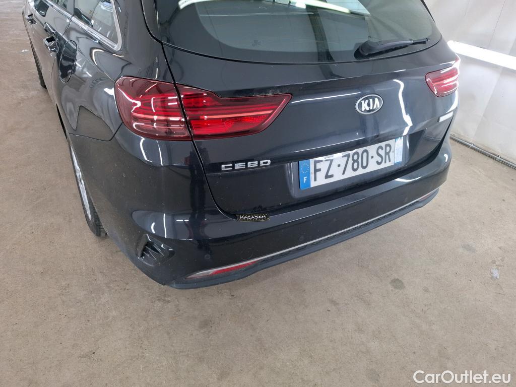  KIA  Cee'd KIA ceed SW / 2018 / 5P / Break 1.6 CRDI 136 ISG MHEV ACTIVE SW DCT7 #42