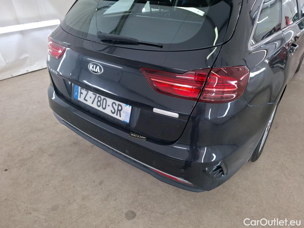  KIA  Cee'd KIA ceed SW / 2018 / 5P / Break 1.6 CRDI 136 ISG MHEV ACTIVE SW DCT7 #53