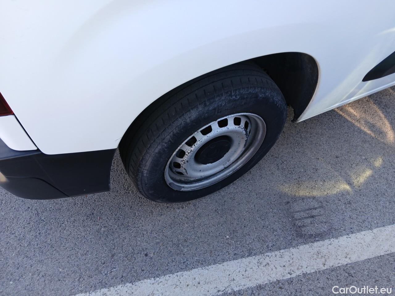  Citroen  Berlingo  Furgón Control M 1.5 BlueHDi 75CV MT5 E6dT #13