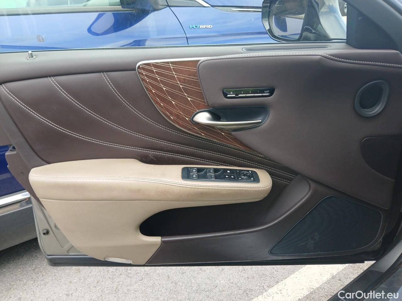 Lexus  LS LEXUS  / 2017 / 4P / sedán 500h Luxury Art Wood #3