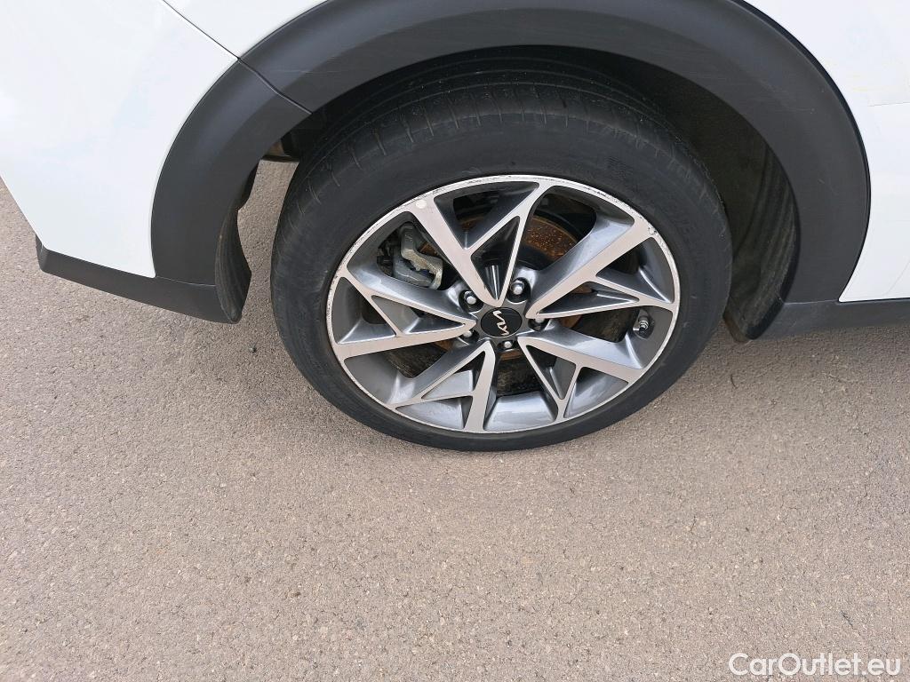  KIA  Niro  Emotion 1.6 105CV AT6 E6d #13