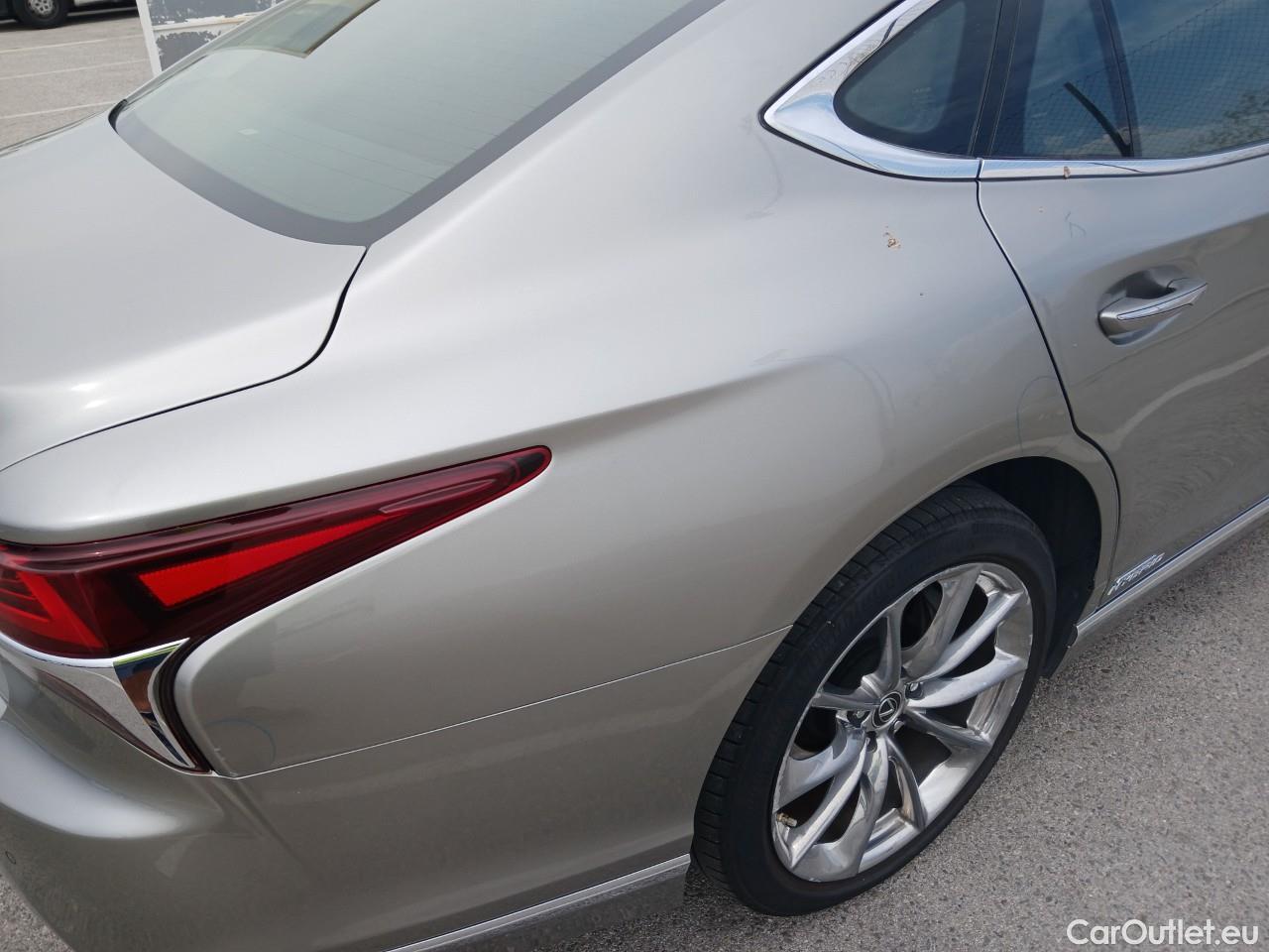  Lexus  LS LEXUS  / 2017 / 4P / sedán 500h Luxury Art Wood #37