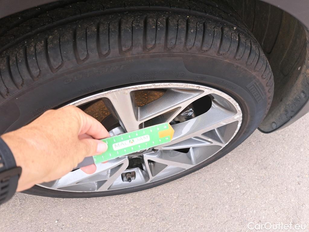  KIA  Niro  Emotion 1.6 105CV AT6 E6d #10