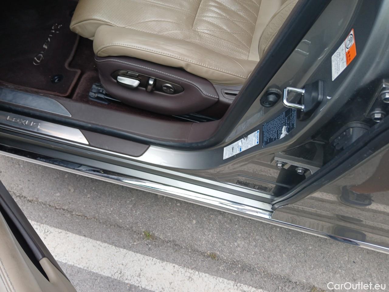  Lexus  LS LEXUS  / 2017 / 4P / sedán 500h Luxury Art Wood #4