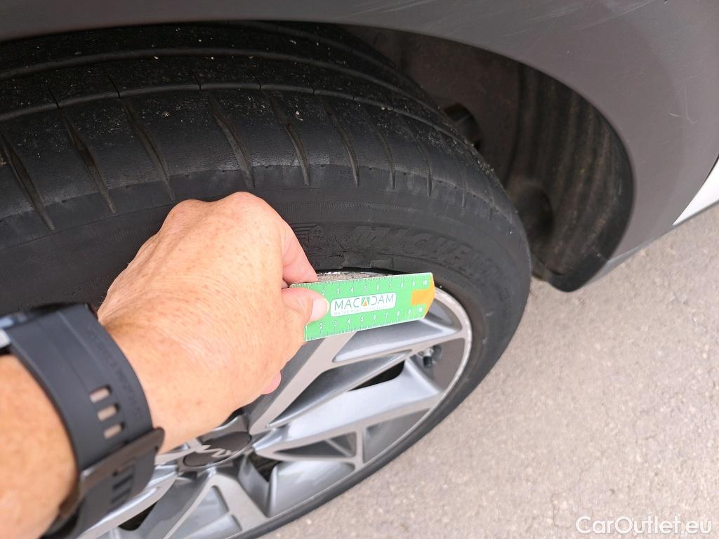  KIA  Niro  Emotion 1.6 105CV AT6 E6d #4