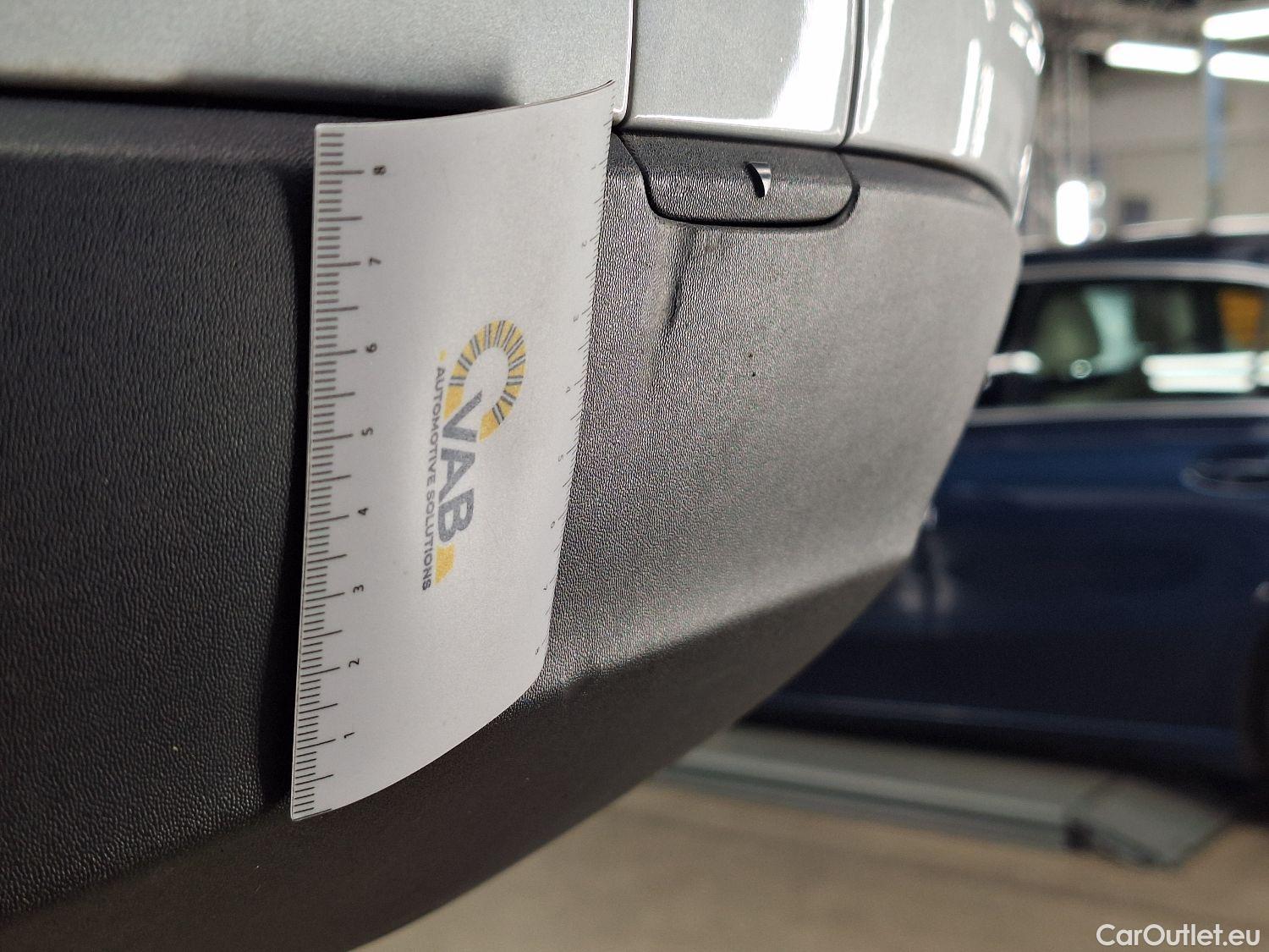  Mercedes  A-Klasse Mercedes, A-Class Berline '18, Mercedes-Benz  Limousine A 180 d DCT Busin #4