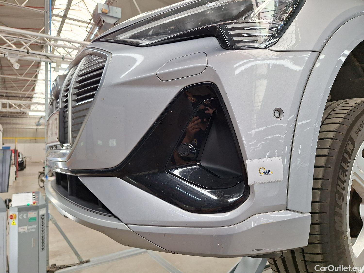  Audi  E-TRON Audi,  SB '19 BEV, Audi  Sportback 55 Quattro S-Line 5d #10