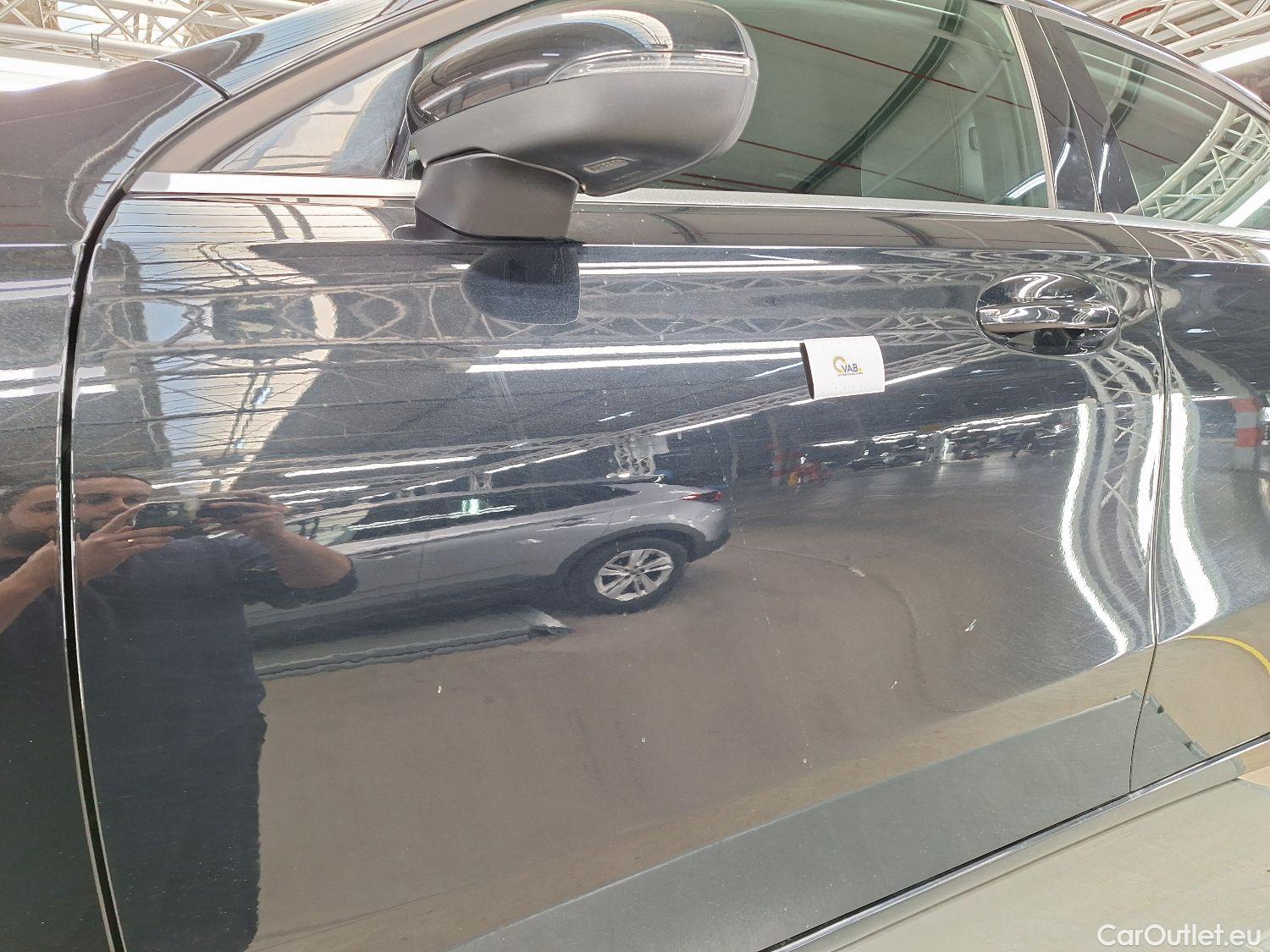  Mercedes  A-Klasse Mercedes, A-Class Berline '18, Mercedes-Benz  Limousine A 180 d DCT Busin #16