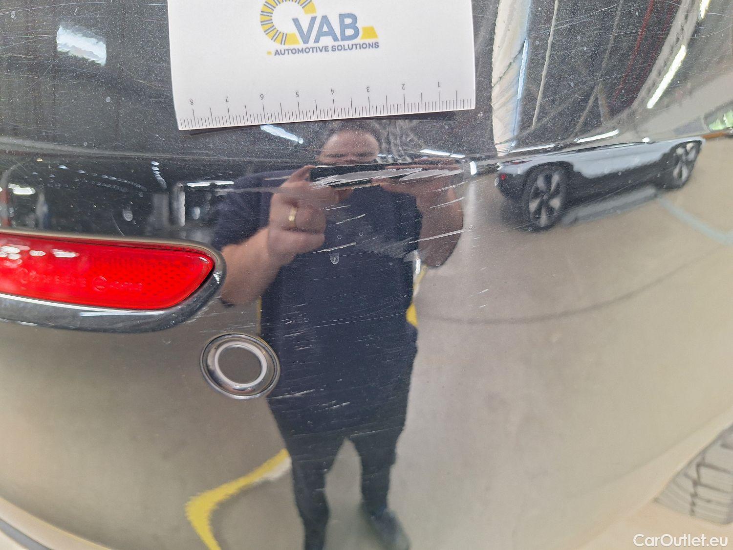  Mercedes  A-Klasse Mercedes, A-Class Berline '18, Mercedes-Benz  Limousine A 180 d DCT Busin #8