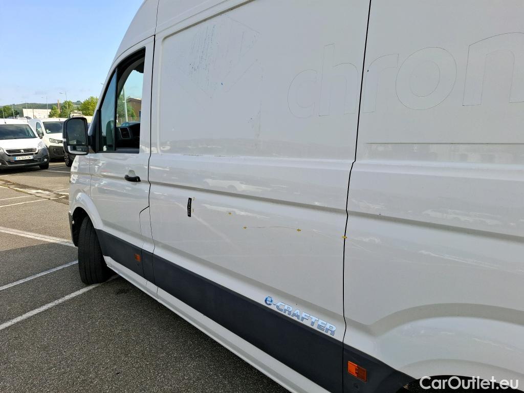  Volkswagen  Crafter  Fourgon e- 35 Fourgon mittellang Hochdach FWD 35kWh BVA #1