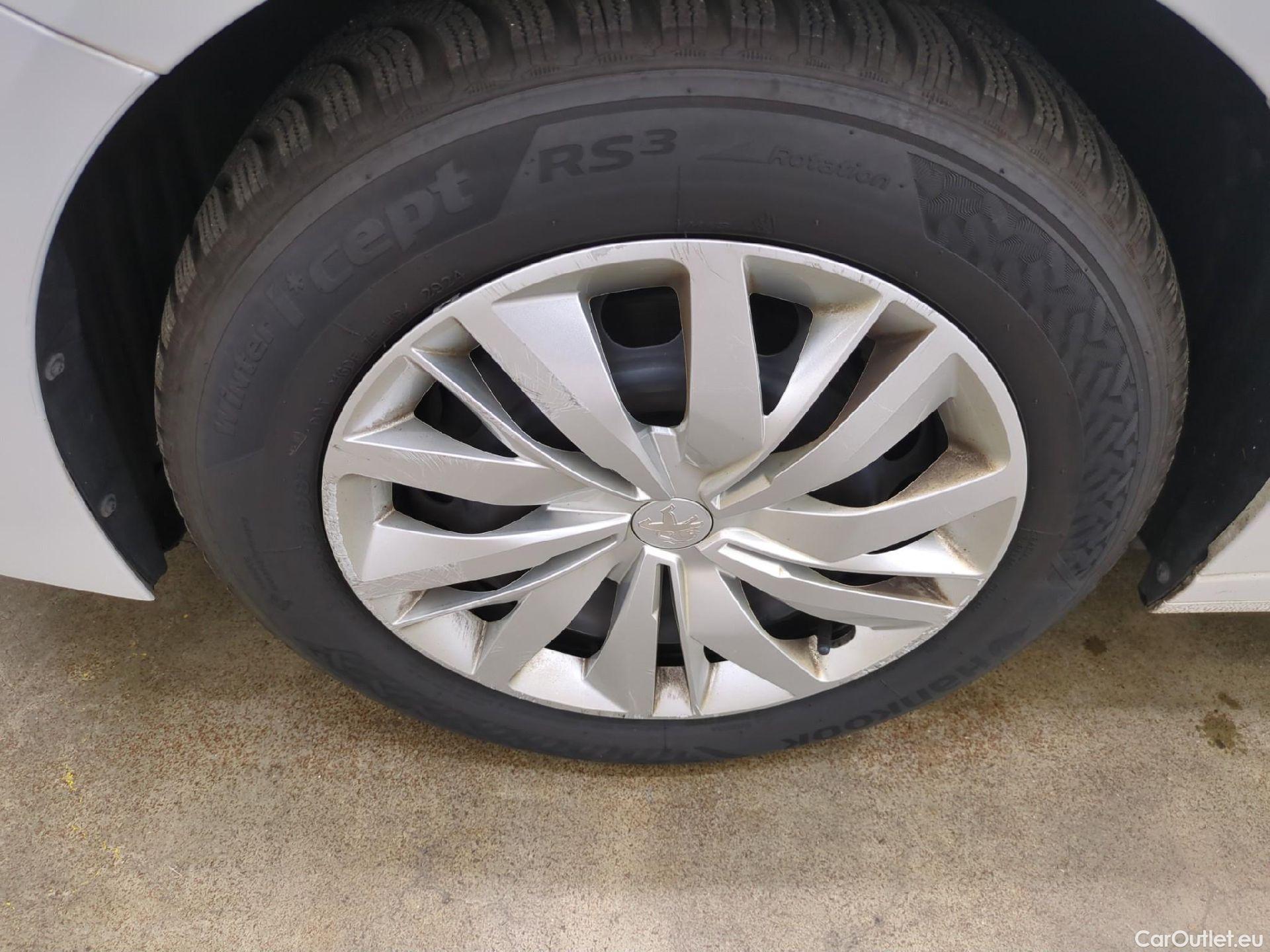 Peugeot  208  Premium 1.5 HDi 100CV BVM6 E6d #5