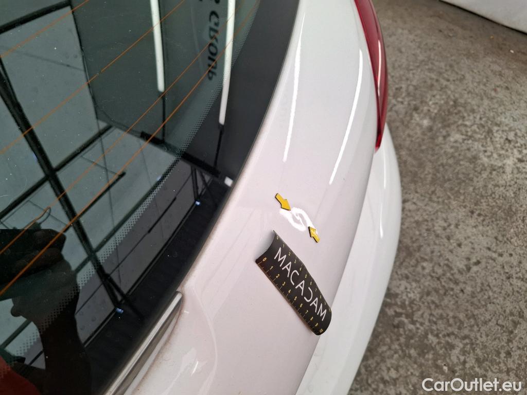  Peugeot  208  Affaire Premium Pack 1.2 80CV BVM5 E6dT #9