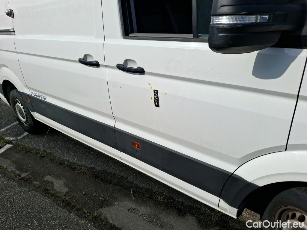  Volkswagen  Crafter  Fourgon e- 35 Fourgon mittellang Hochdach FWD 35kWh BVA #51