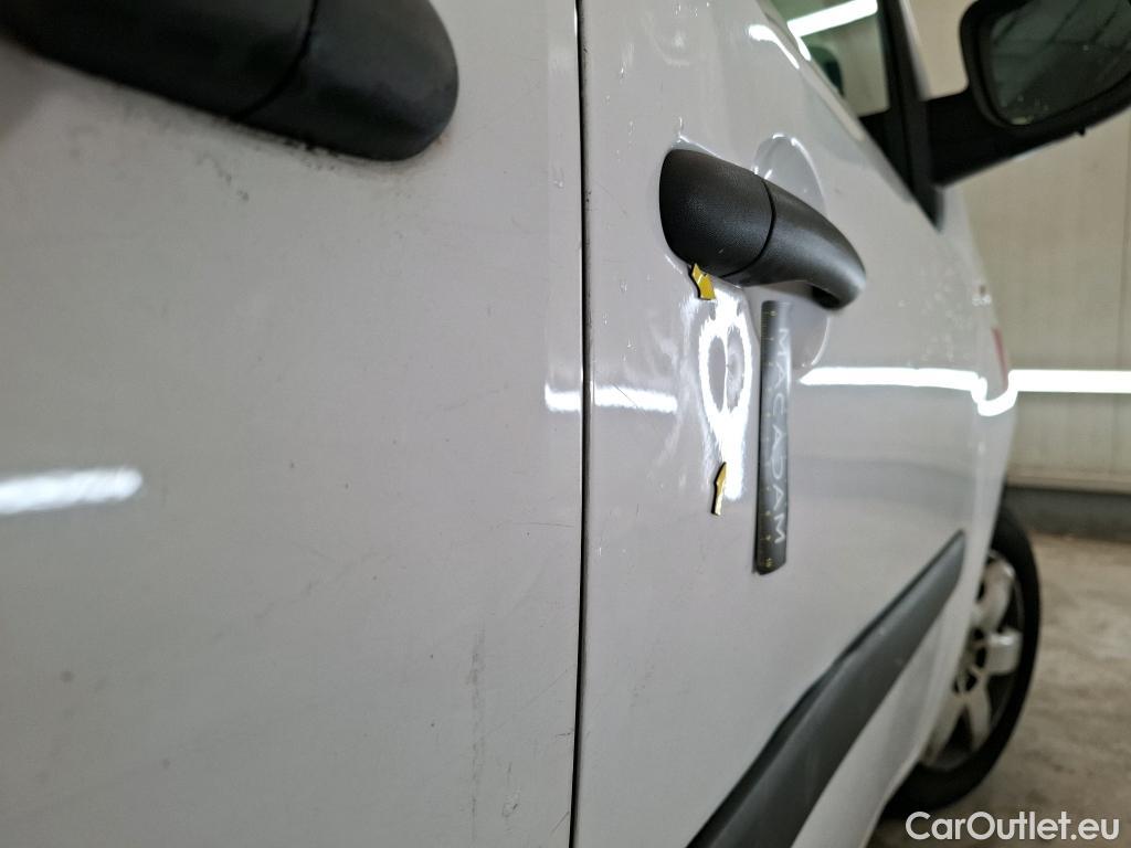  Renault  Kangoo  Express Maxi Extra (Série Spéciale) 1.5 dCi 90CV BVM5 E6 #37