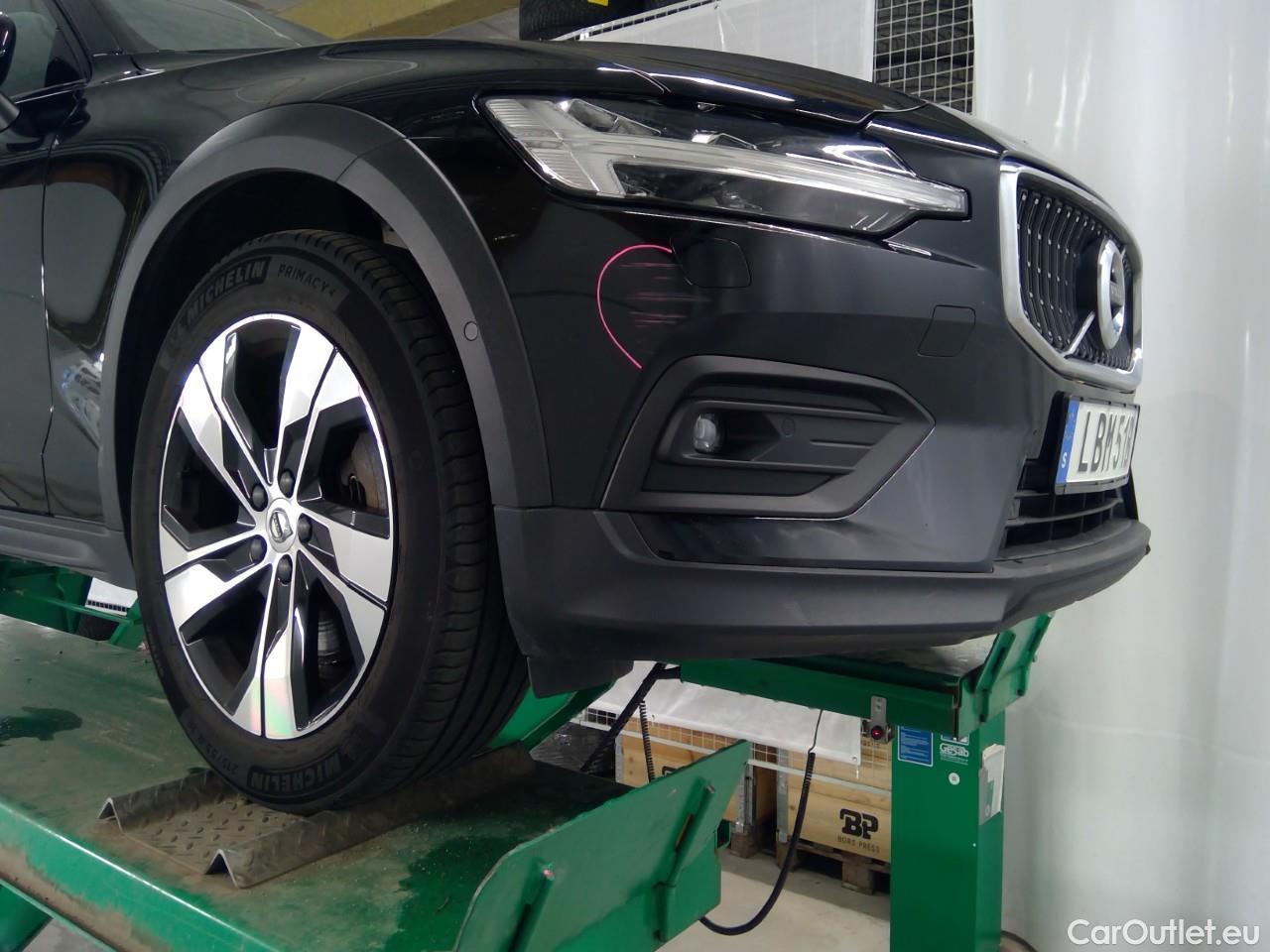  Volvo  V60  CC B4 D AWD Adv.SE Par.Aut #9