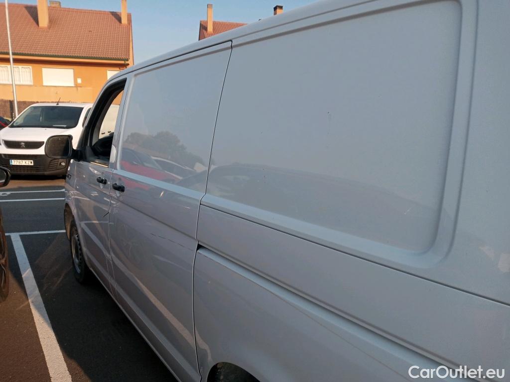  Land Rover  Discovery VOLKSWAGEN Transporter / 2020 / 4P / furgón Furgón Corto TN 2.0 TDI 110kW 4MO #23