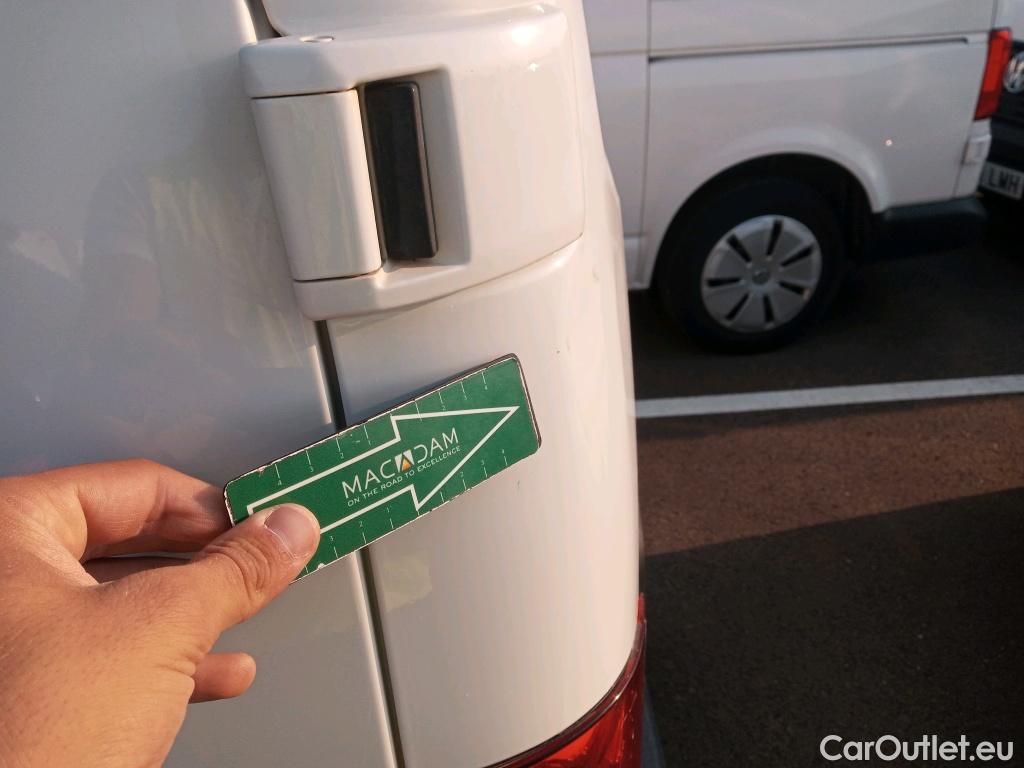  Land Rover  Discovery VOLKSWAGEN Transporter / 2020 / 4P / furgón Furgón Corto TN 2.0 TDI 110kW 4MO #13