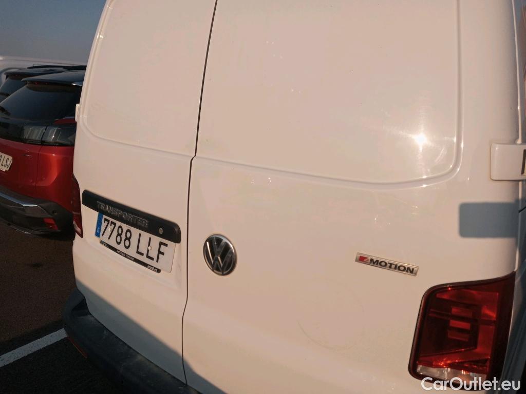  Land Rover  Discovery VOLKSWAGEN Transporter / 2020 / 4P / furgón Furgón Corto TN 2.0 TDI 110kW 4MO #22