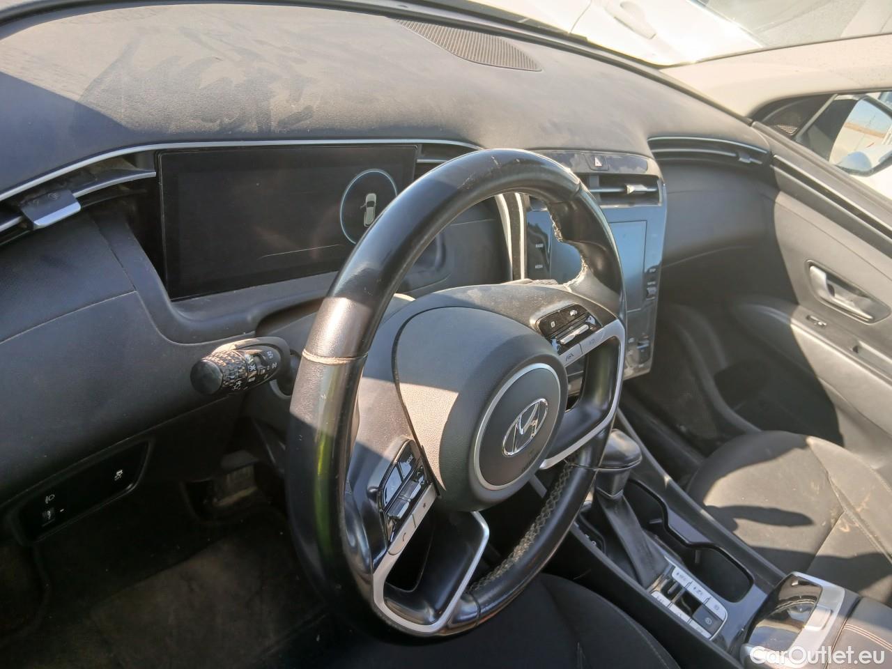 Land Rover  Discovery HYUNDAI Tucson / 2020 / 5P / todoterreno 1.6 CRDI 100kW (136CV) 48V Maxx DCT 4x4 #4
